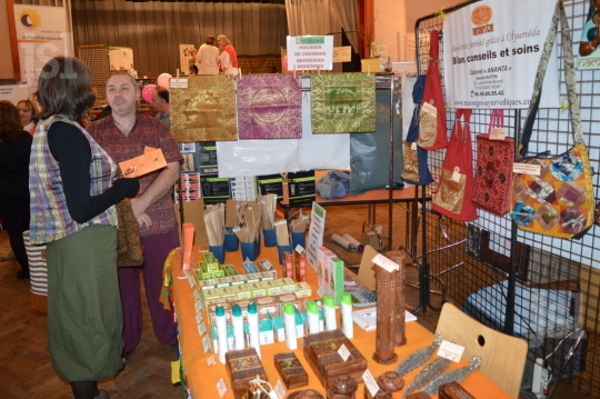 Stand du Cabinet ANANTA et de la boutique indienne GIFT FROM BHARATA.